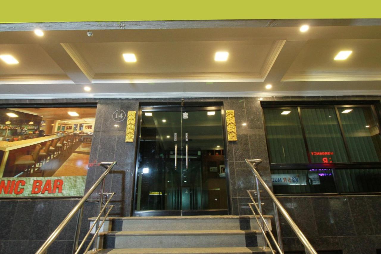 Oyo 968 Hotel Poigai Chennai Exterior photo